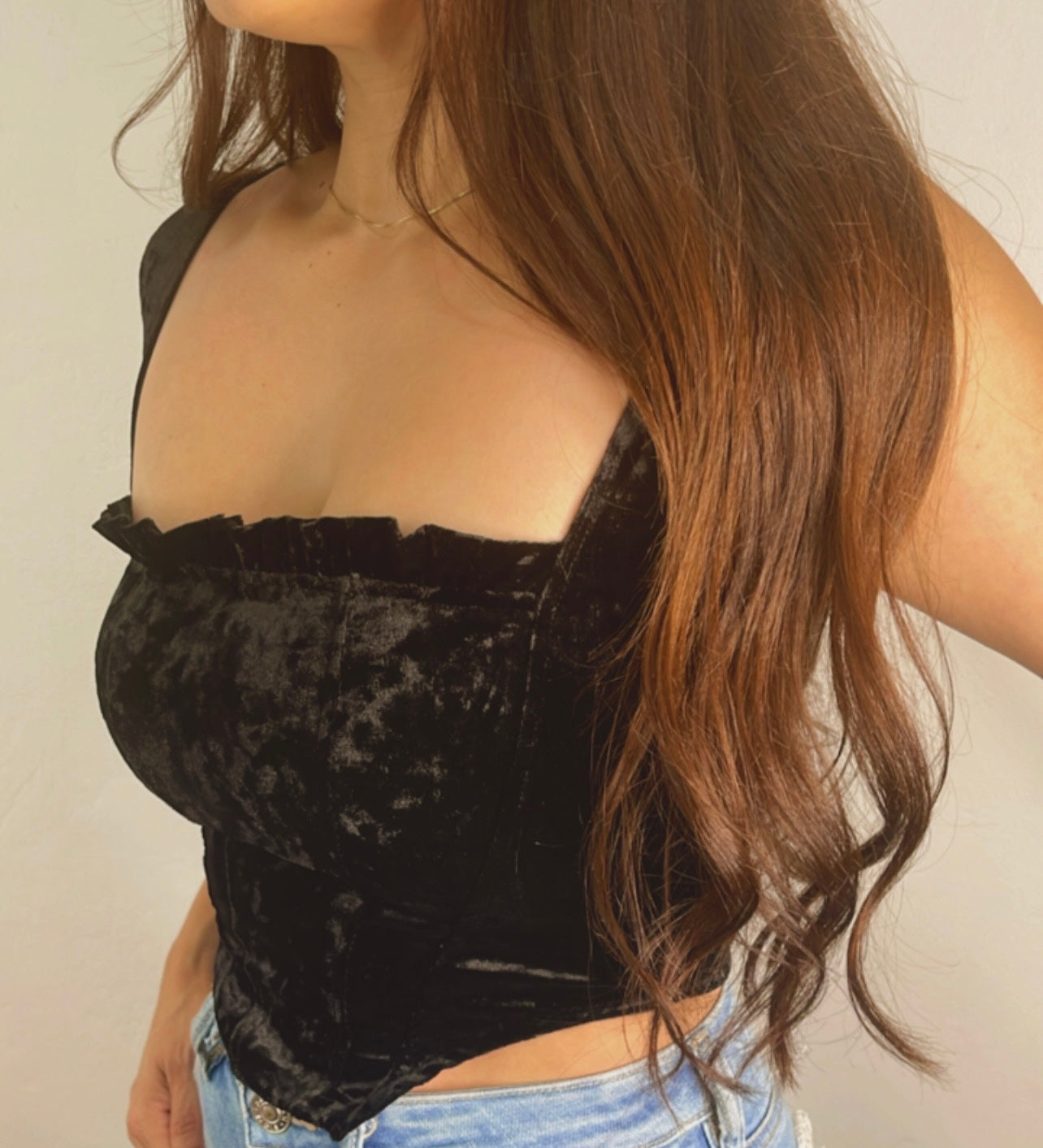 Dargo Velvet Crop Top- Black